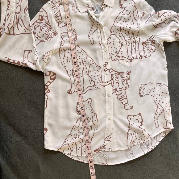 Rails Button Down Shirt Womens Size XS White Ivory Kathryn Camel Jungle Cats - Picture 9 of 10